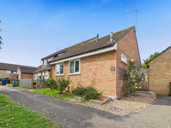 1 bedroom semi-detached bungalow for sale