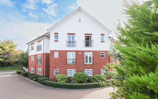 2 bedroom flat for sale