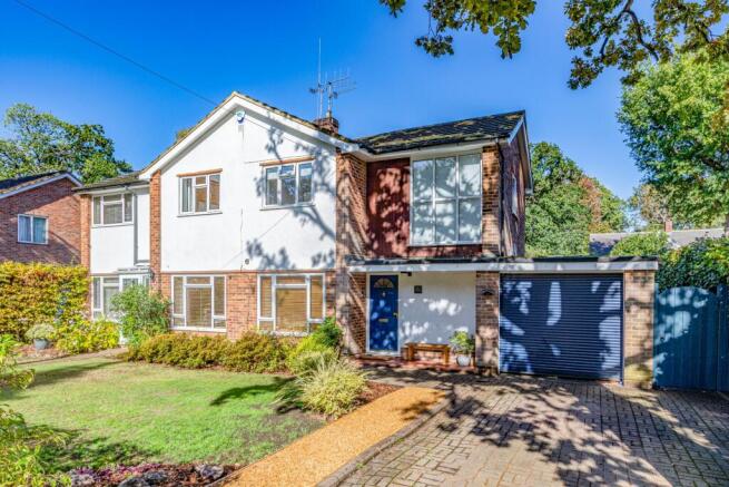 5 bedroom detached house for sale