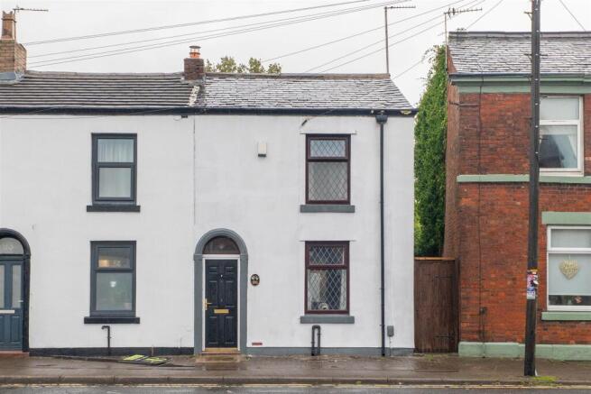 2 bedroom end of terrace house for sale