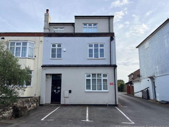 4 bedroom semi-detached house for sale