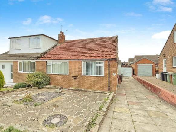 2 bedroom semi-detached bungalow for sale