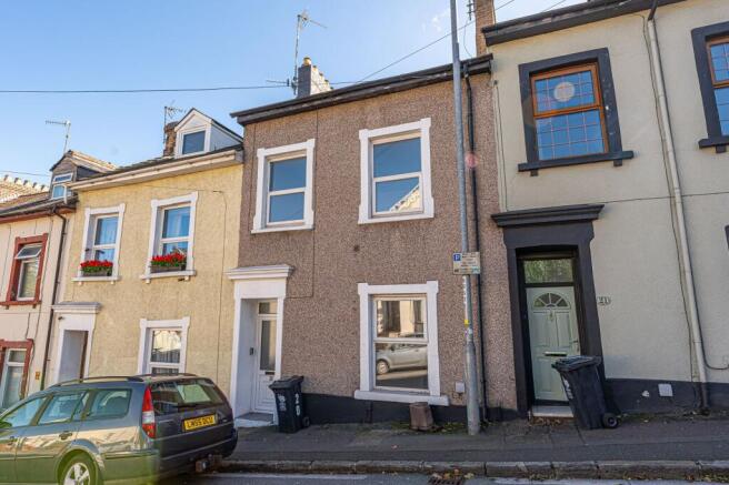 4 bedroom terraced house for sale