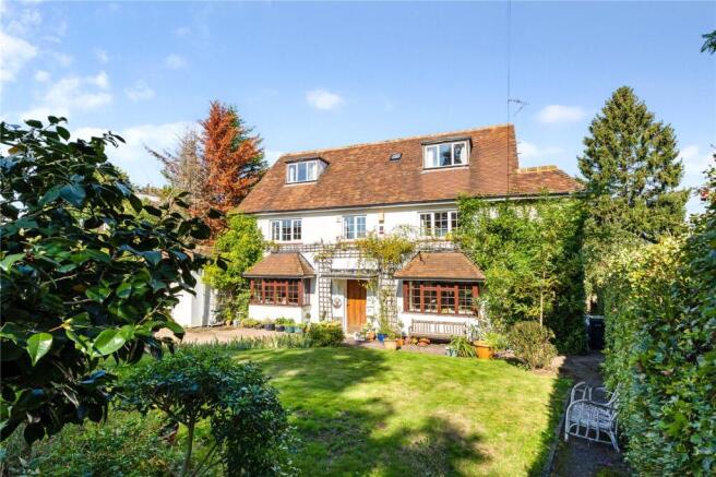 5 bedroom detached house for sale