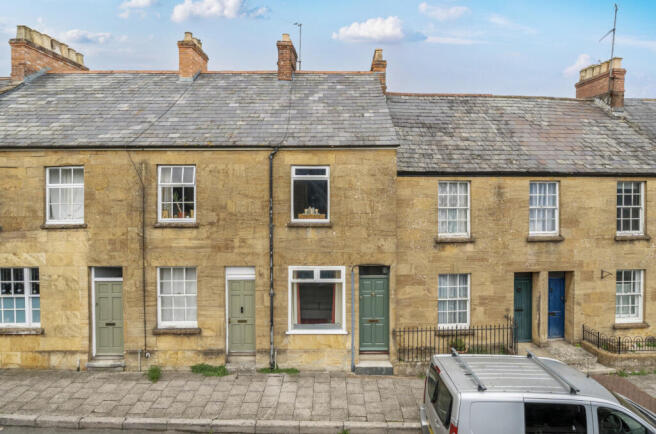 2 bedroom terraced house for sale