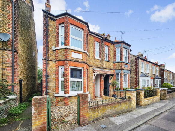 4 bedroom semi-detached house for sale