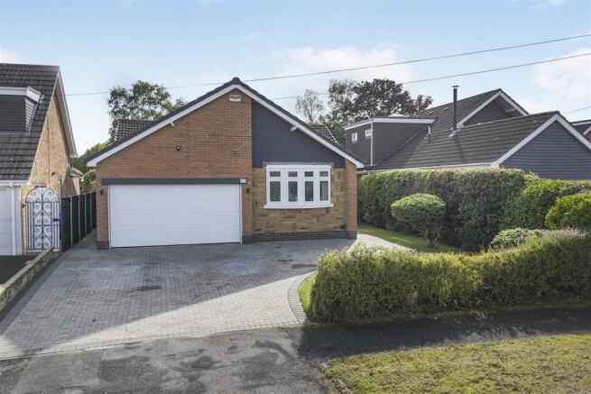 3 bedroom detached bungalow for sale