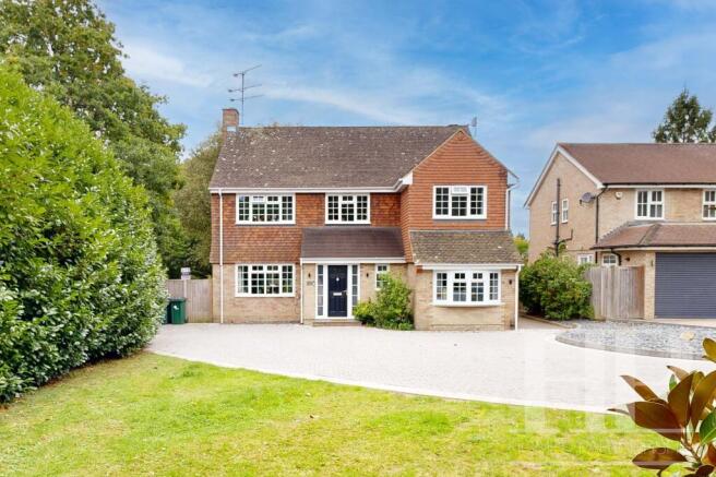 6 bedroom detached house for sale