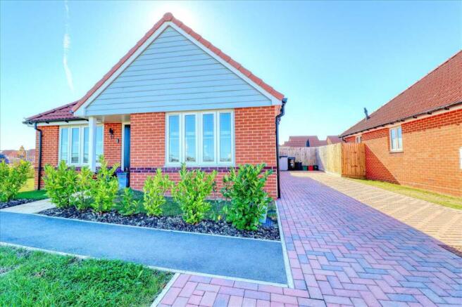 2 bedroom detached house for sale
