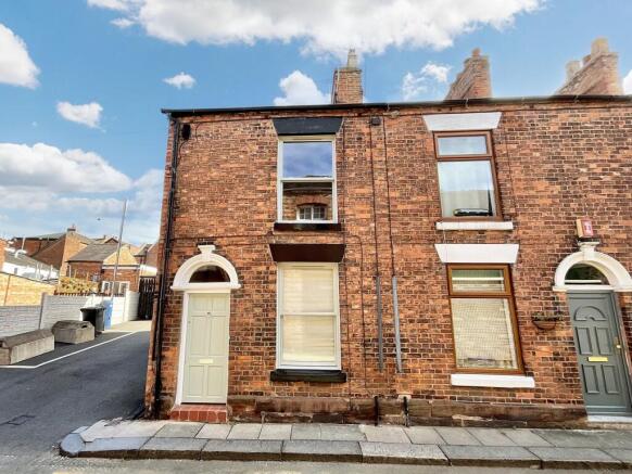 2 bedroom end of terrace house for sale