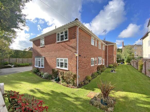 2 bedroom apartment for sale