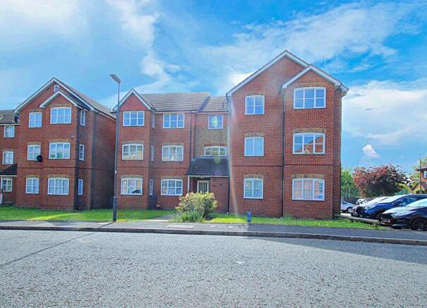 2 bedroom flat for sale