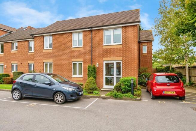 2 bedroom flat for sale