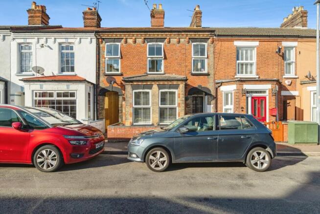 4 bedroom terraced house for sale