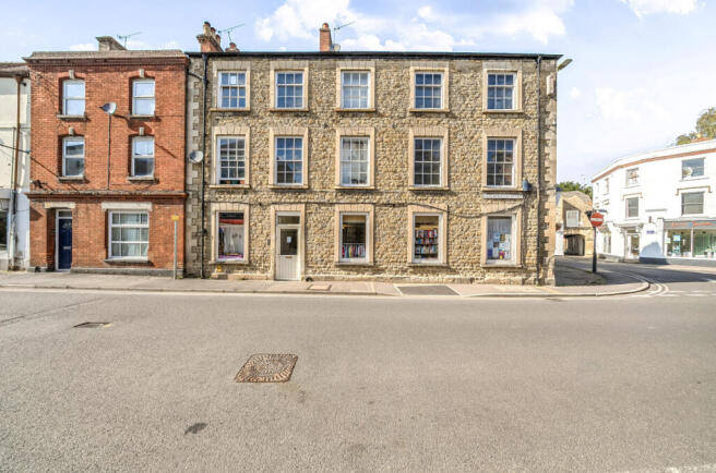 2 bedroom apartment for sale