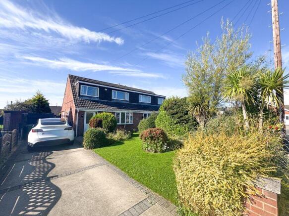 3 bedroom semi-detached house for sale