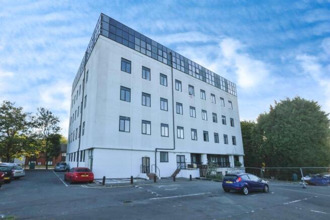 1 bedroom flat for sale