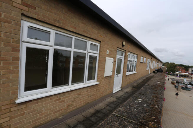 3 bedroom flat for sale