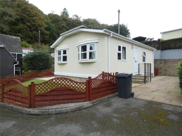 2 bedroom detached house for sale