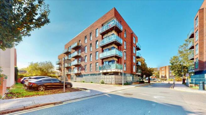 2 bedroom flat for sale