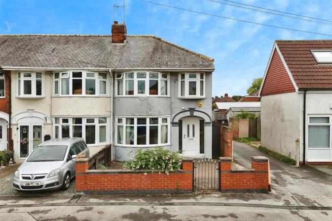 3 bedroom end of terrace house for sale