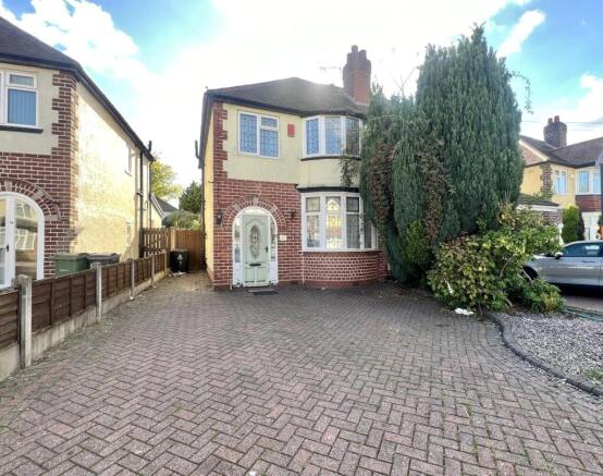 3 bedroom semi-detached house for sale