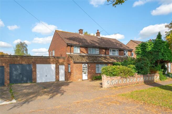 3 bedroom semi-detached house for sale