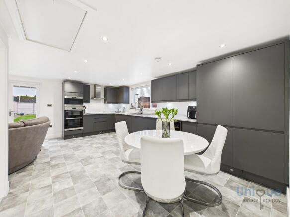 2 bedroom bungalow for sale