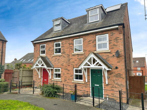 3 bedroom semi-detached house for sale