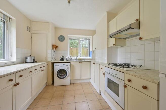 4 bedroom flat for sale