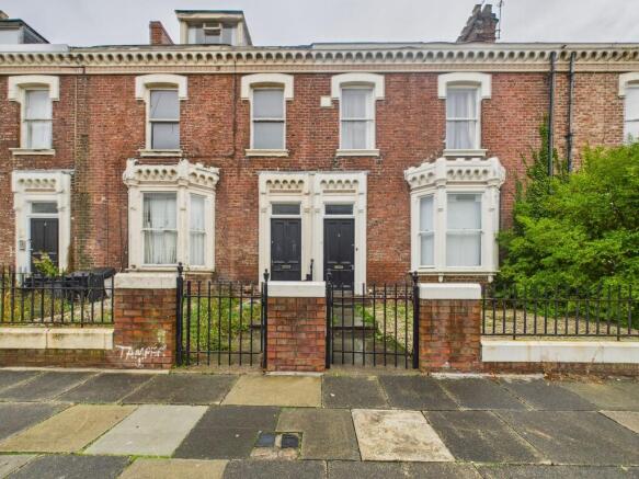 5 bedroom terraced house for sale