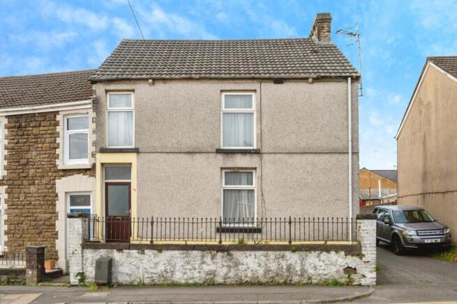 3 bedroom end of terrace house for sale