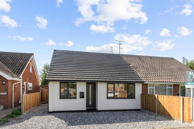 2 bedroom semi-detached bungalow for sale