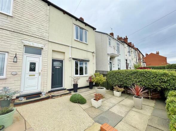 2 bedroom end of terrace house for sale