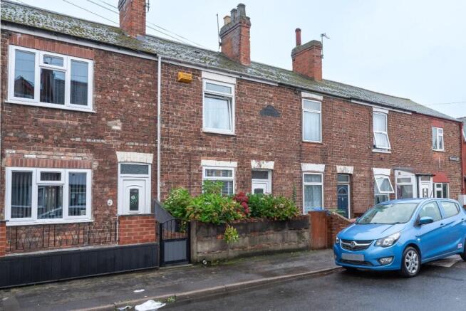 2 bedroom terraced house for sale