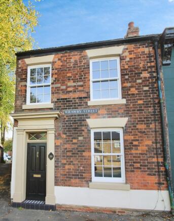 3 bedroom end of terrace house for sale