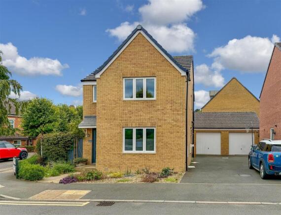 3 bedroom detached house for sale
