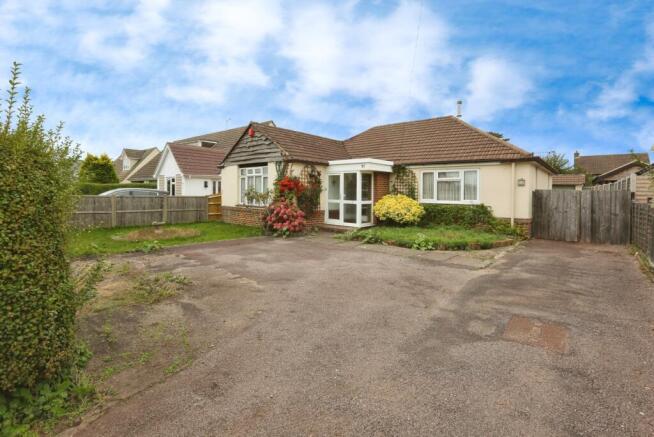 2 bedroom bungalow for sale