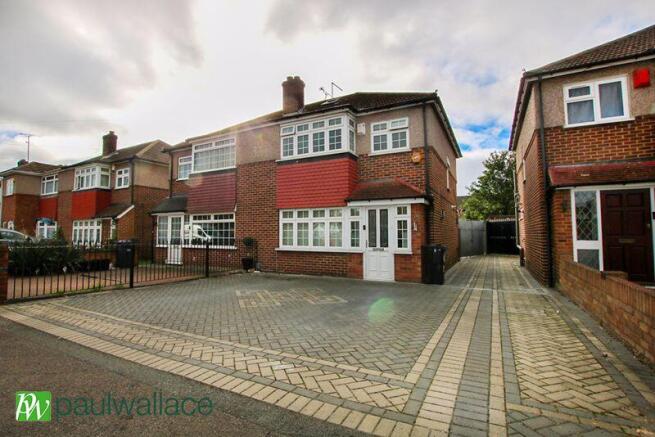 3 bedroom semi-detached house for sale