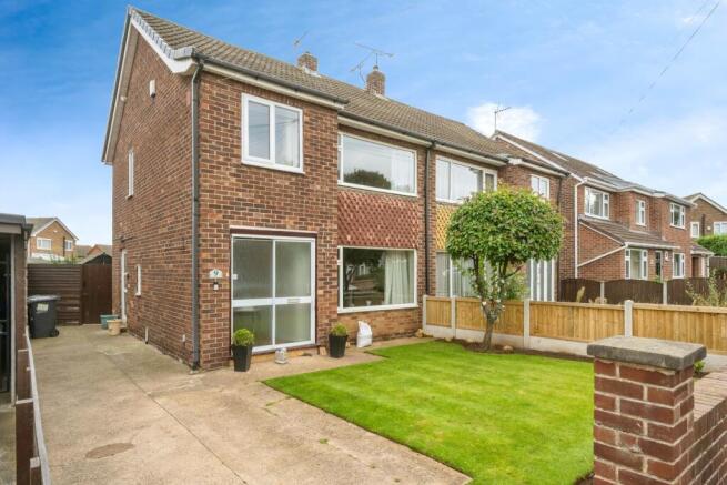 3 bedroom semi-detached house for sale