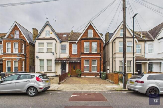 5 bedroom semi-detached house for sale