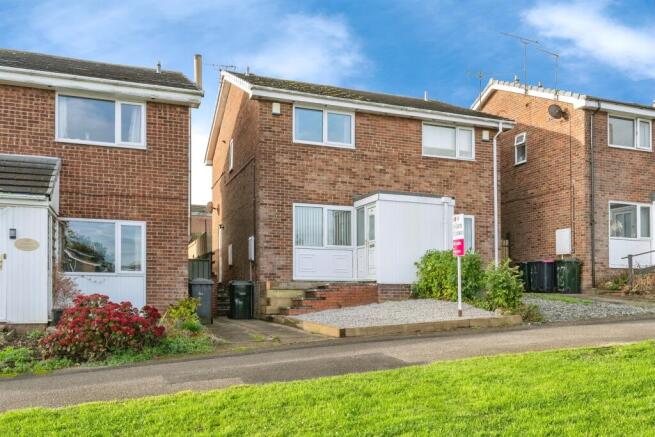 2 bedroom semi-detached house for sale