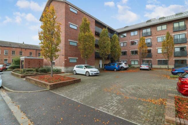 1 bedroom house for sale