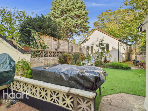 7 bedroom terraced house for sale