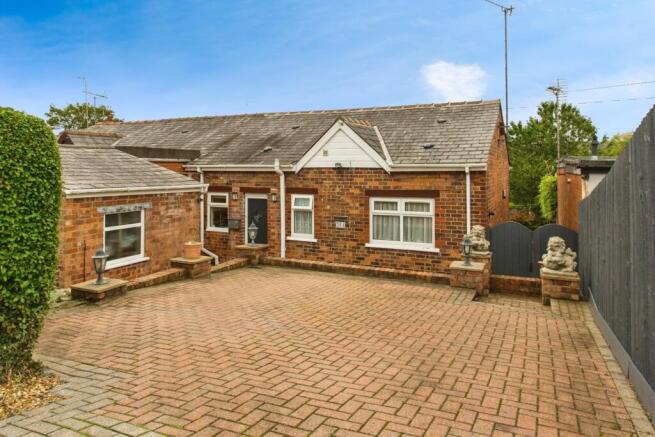 2 bedroom bungalow for sale