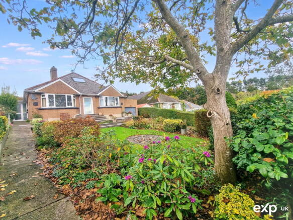 3 bedroom detached bungalow for sale