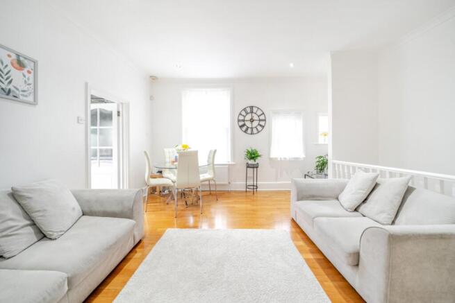 4 bedroom flat for sale