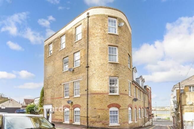 1 bedroom flat for sale
