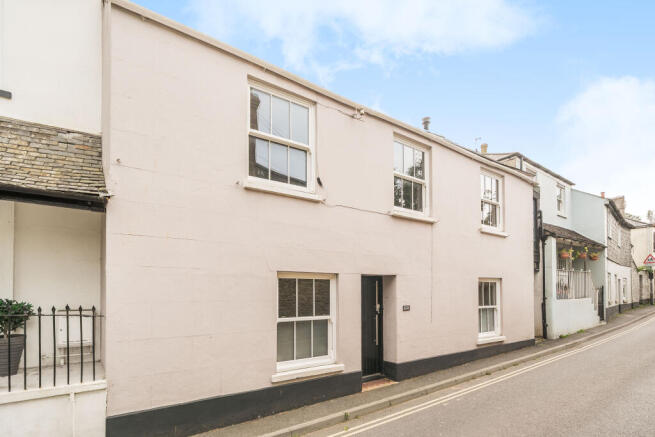 5 bedroom terraced house for sale