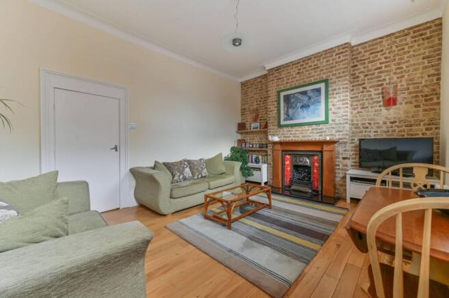 2 bedroom flat for sale